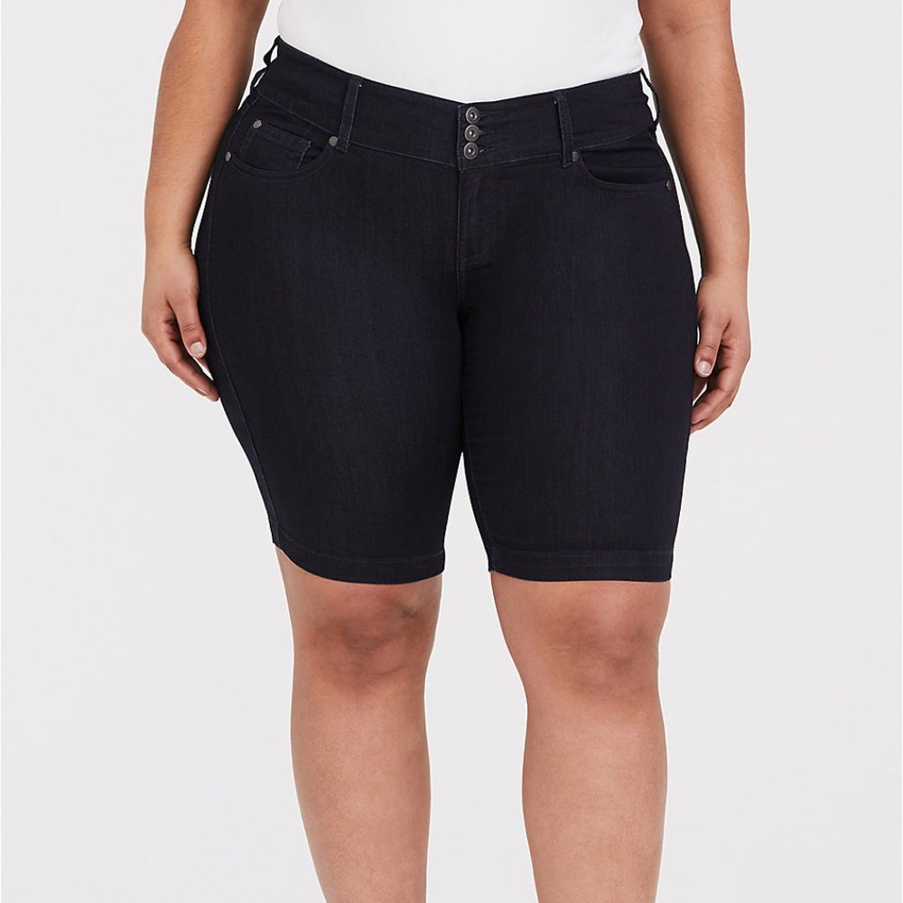 Jegging Bermuda Short - Super Stretch Dark Wash